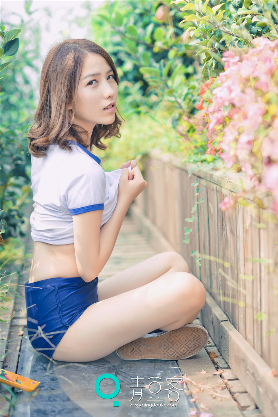 青豆客性感写真极品美女哈拿体操服的诱惑