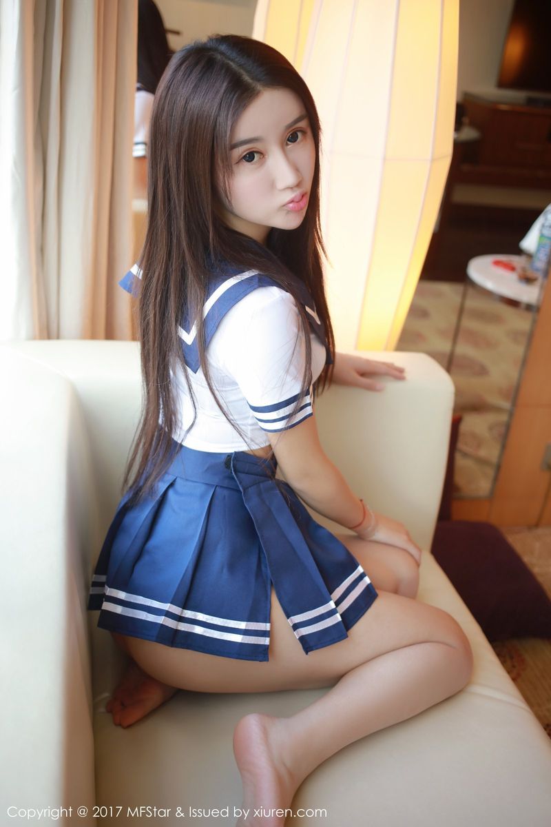 模范学院新人模特程程CC水手服女仆装超短裙大尺度首套写真