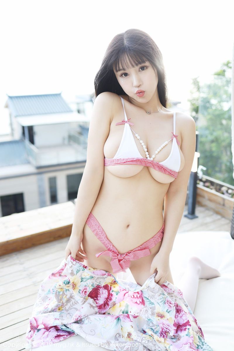 美媛馆性感女神Barbie可儿童颜巨乳人间胸器大理户外旅拍