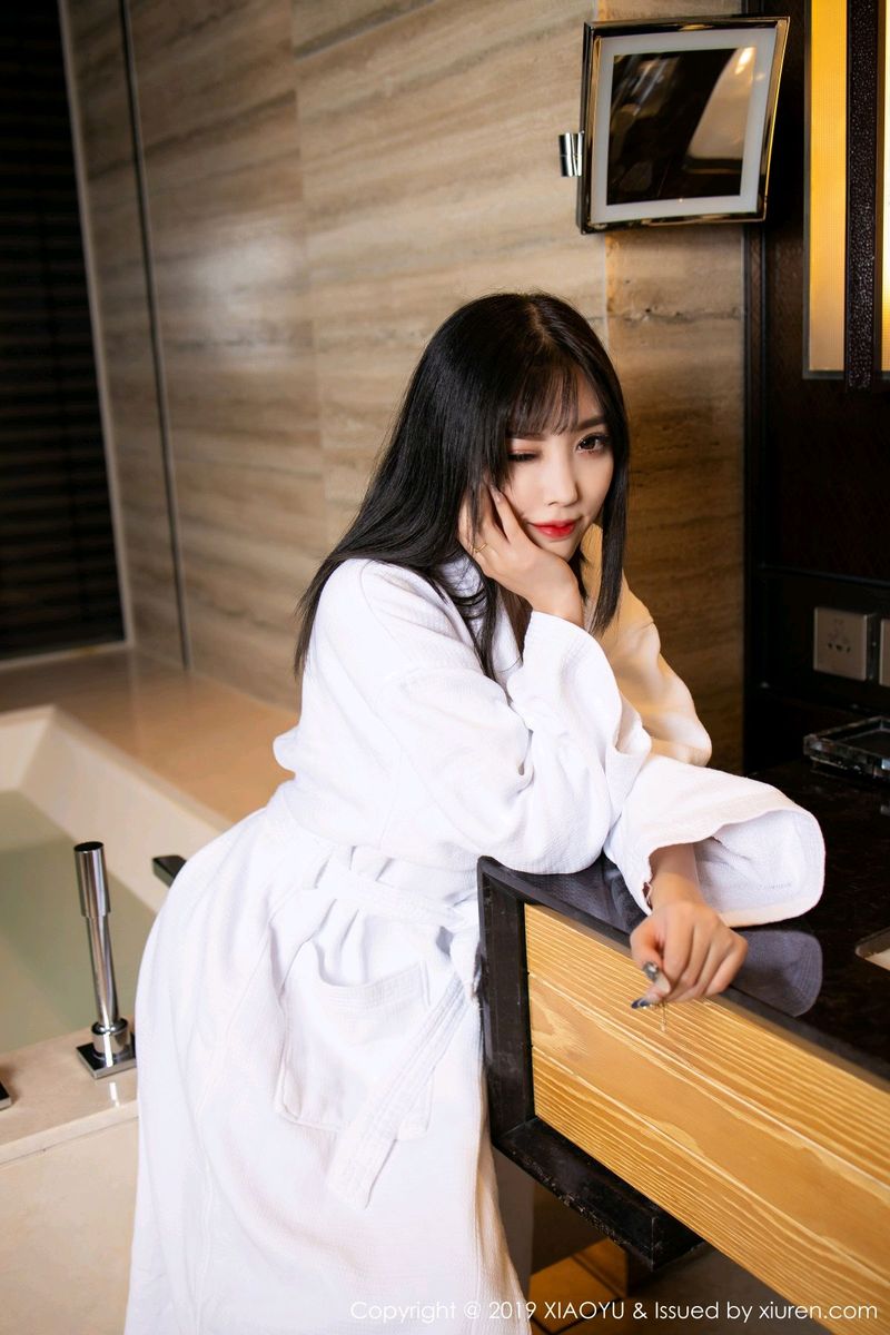 语画界性感女神杨晨晨sugar黑丝美腿情趣内衣诱惑海南旅拍