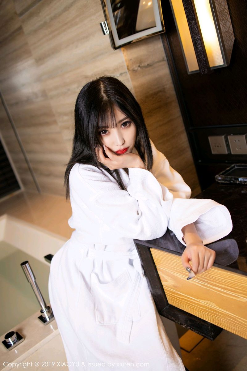 语画界性感女神杨晨晨sugar黑丝美腿情趣内衣诱惑海南旅拍